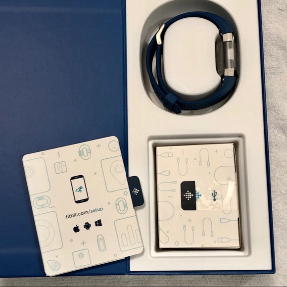 💙Fitbit Charge 2 Bundle - Picture 8 of 9